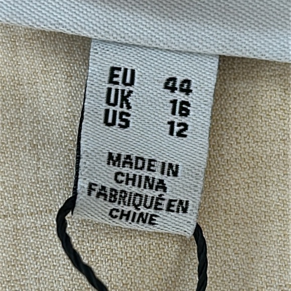 NWT Vero Moda Aware tailored tie vest in cream size 12 or Large - Picture 10 of 15